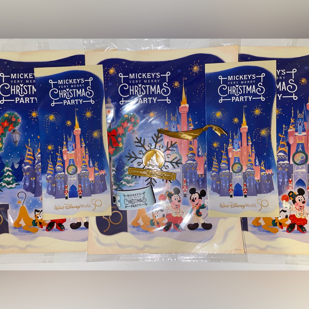 2022 Disney Mickey's Very Merry Christmas Party 9x12 Print & Snowflake Ornament